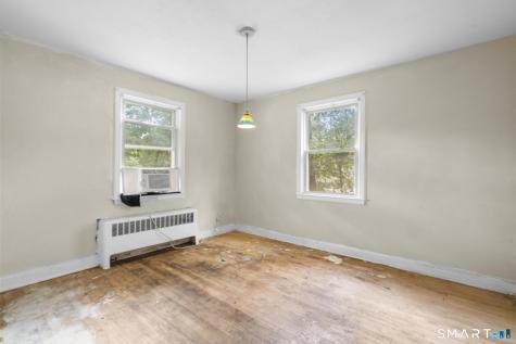 98 Colombus Street Manchester CT 06042