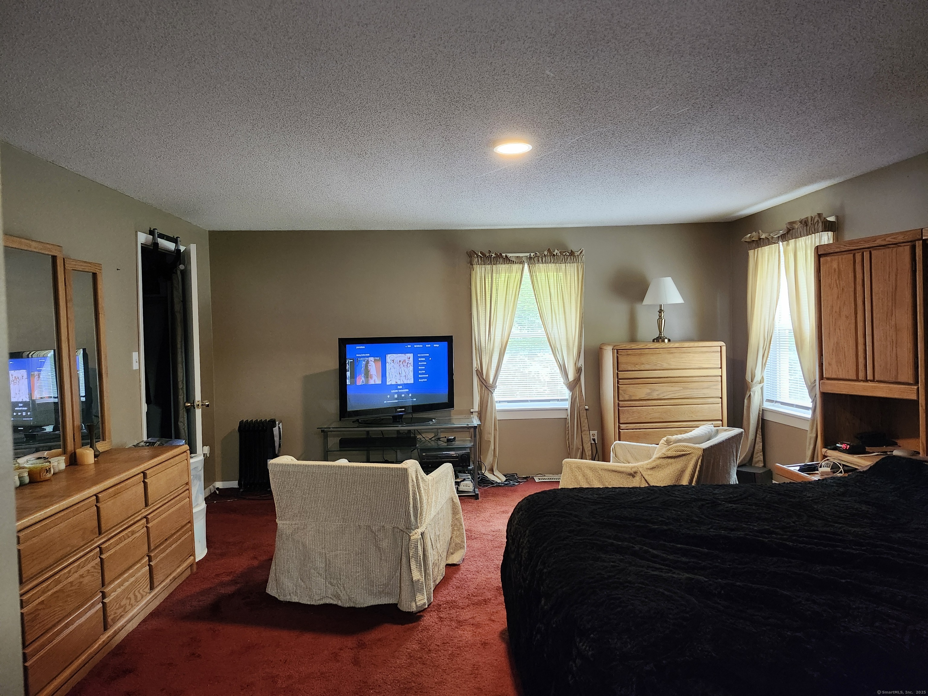 39 Loren Circle Windsor CT 06095