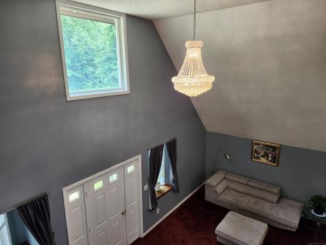 39 Loren Circle Windsor CT 06095