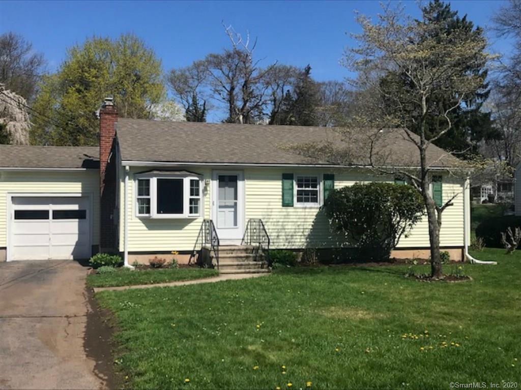 8 Collins Drive Branford CT 06405
