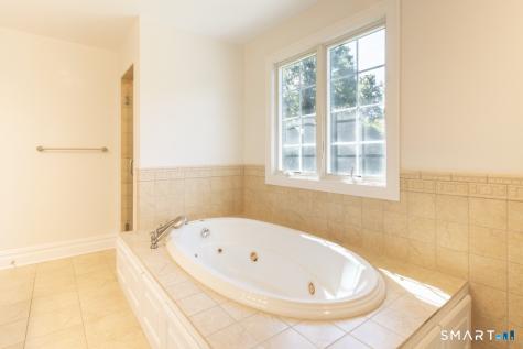 24 Plum Tree Lane Trumbull CT 06611