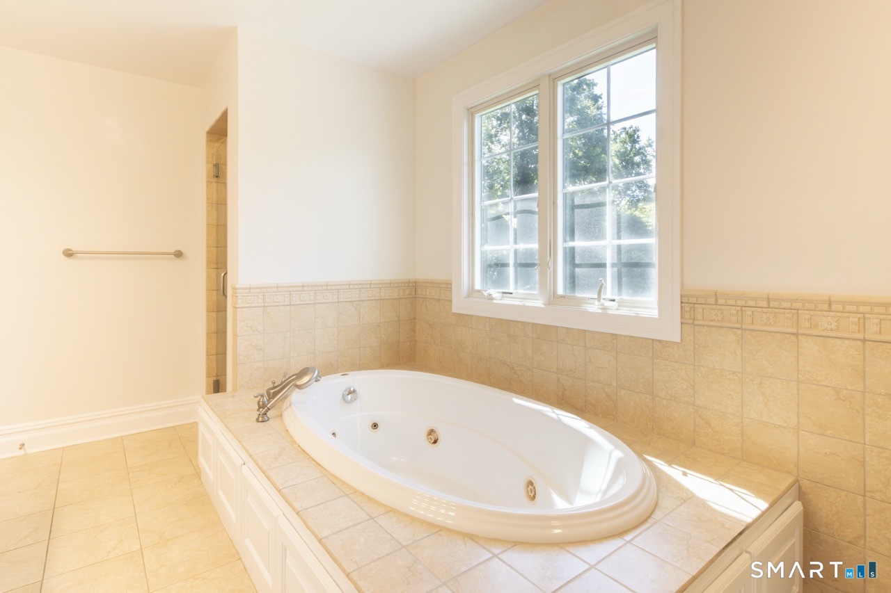 24 Plum Tree Lane Trumbull CT 06611