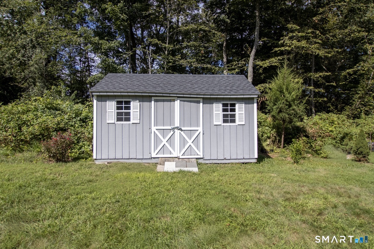 24 Plum Tree Lane Trumbull CT 06611