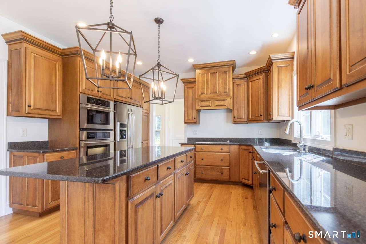 24 Plum Tree Lane Trumbull CT 06611