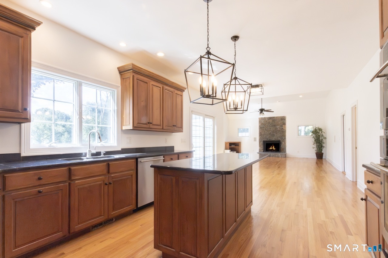 24 Plum Tree Lane Trumbull CT 06611