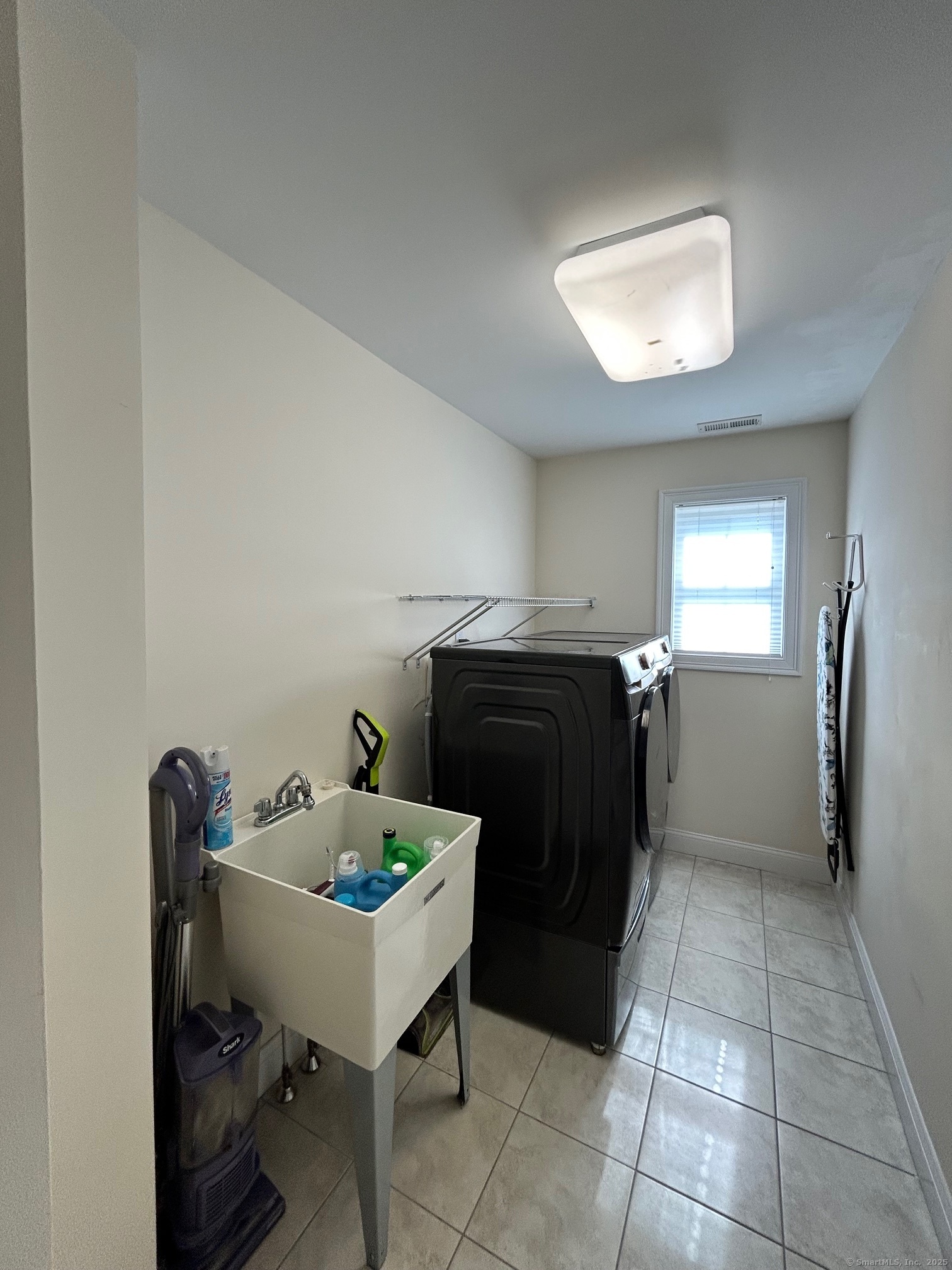 329 Garth Road Manchester CT 06040