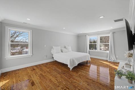 4 Sunnyview Terrace Newtown CT 06482