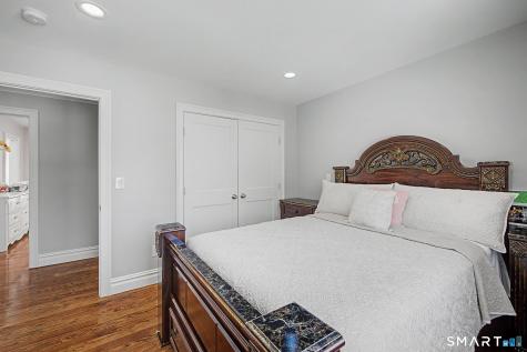 4 Sunnyview Terrace Newtown CT 06482