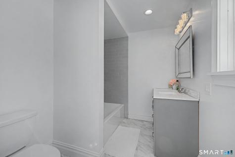 4 Sunnyview Terrace Newtown CT 06482