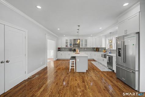 4 Sunnyview Terrace Newtown CT 06482