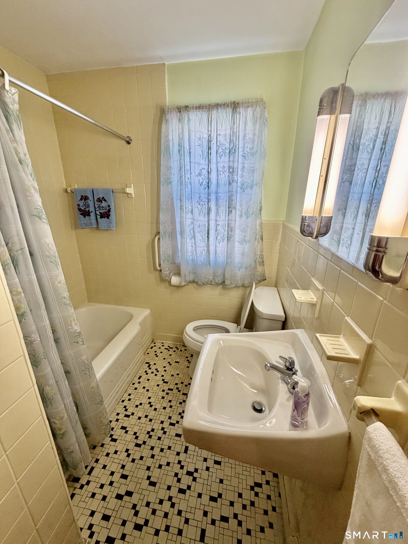67 Yeaton Street Waterbury CT 06708