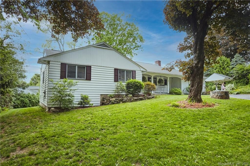 9 Arrow Meadow Road New Fairfield CT 06812