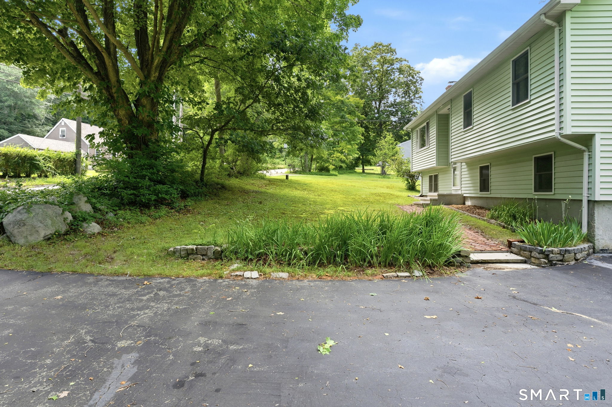 19 Holmes Road East Lyme CT 06333