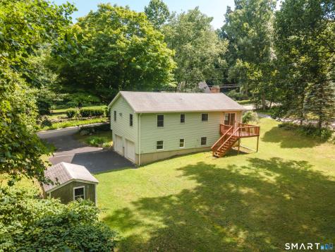 19 Holmes Road East Lyme CT 06333