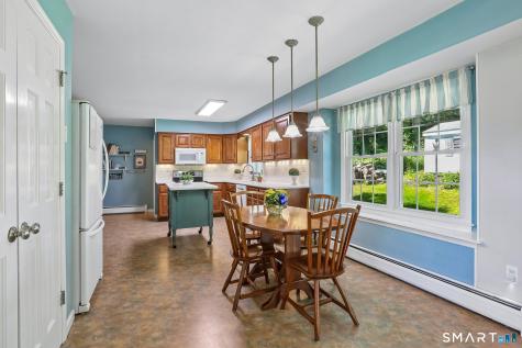 28 Colonial Ridge Drive New Milford CT 06755