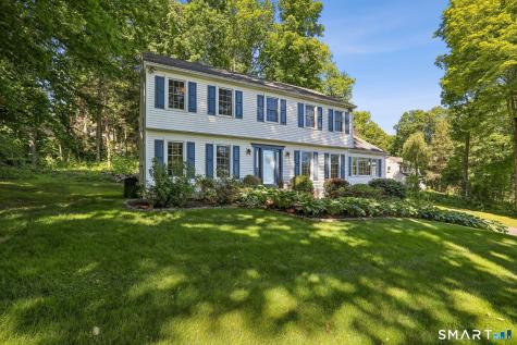 28 Colonial Ridge Drive New Milford CT 06755