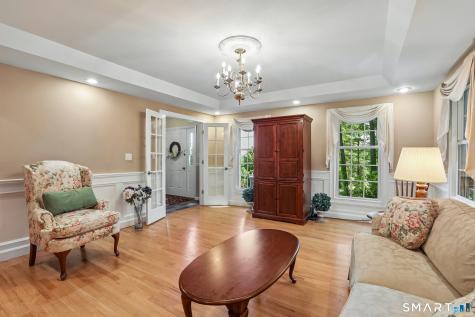 28 Colonial Ridge Drive New Milford CT 06755