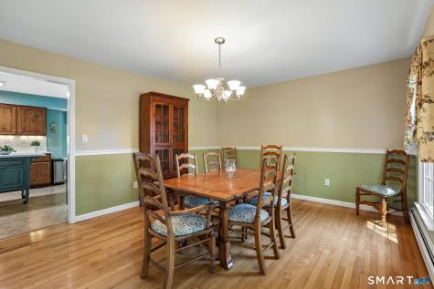 28 Colonial Ridge Drive New Milford CT 06755
