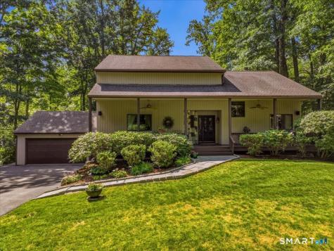 6 Douglas Lane New Fairfield CT 06812