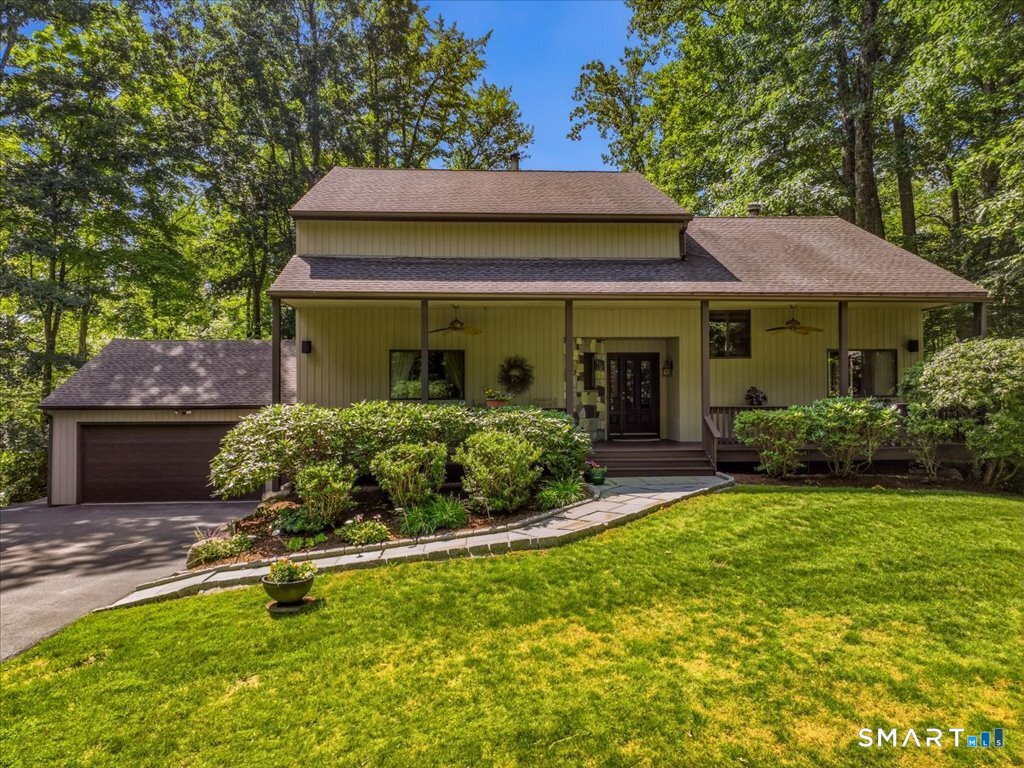 6 Douglas Lane New Fairfield CT 06812