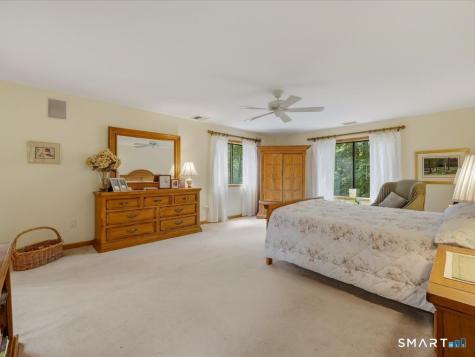6 Douglas Lane New Fairfield CT 06812