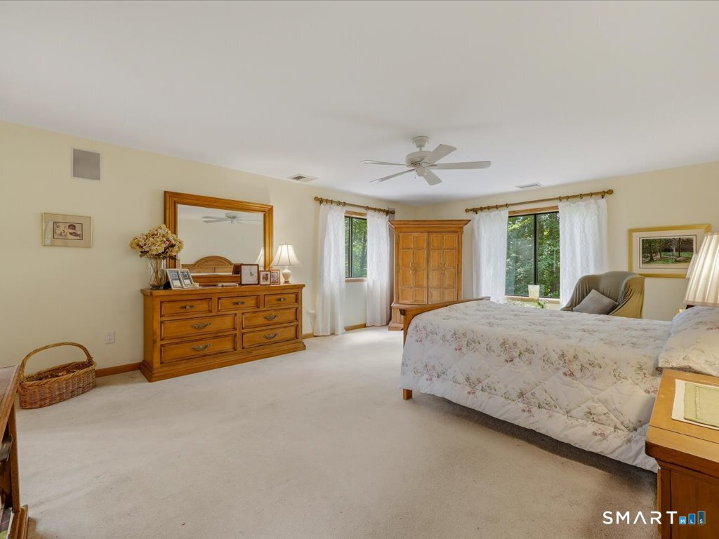 6 Douglas Lane New Fairfield CT 06812