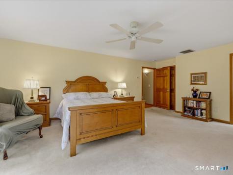 6 Douglas Lane New Fairfield CT 06812