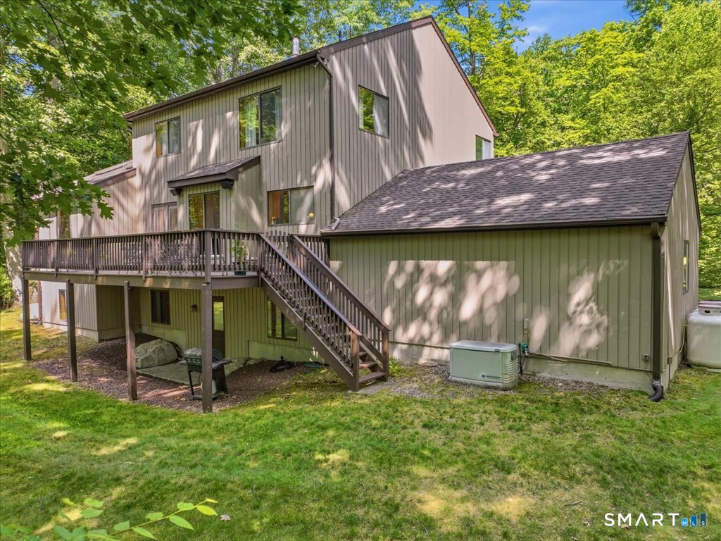 6 Douglas Lane New Fairfield CT 06812