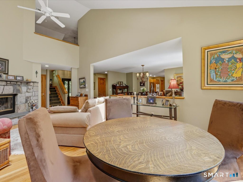 6 Douglas Lane New Fairfield CT 06812