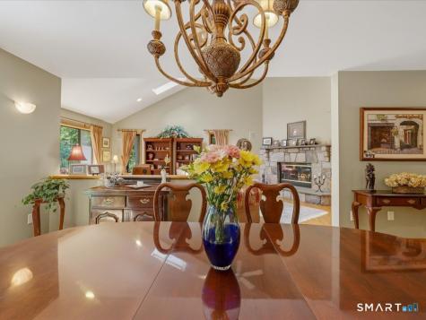 6 Douglas Lane New Fairfield CT 06812