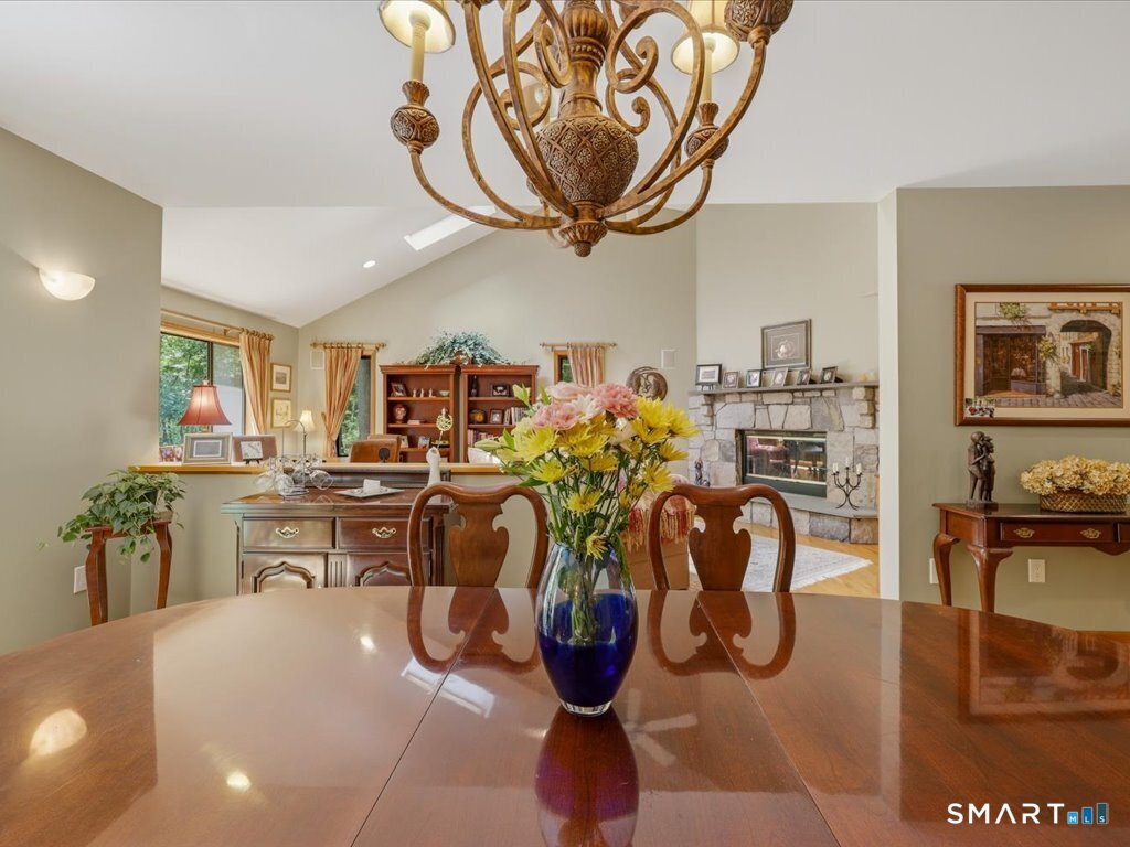 6 Douglas Lane New Fairfield CT 06812