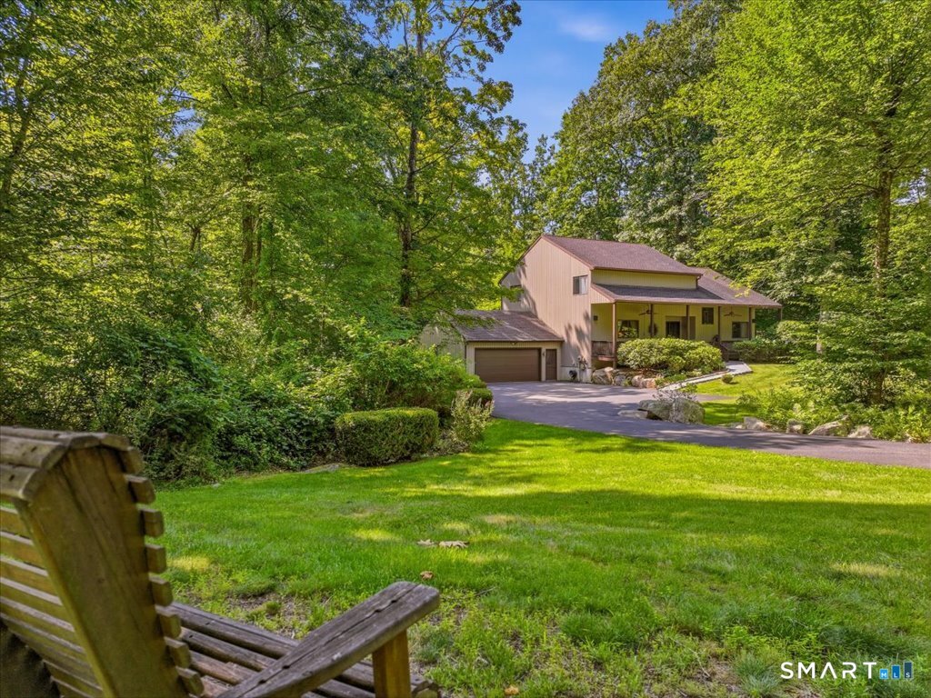 6 Douglas Lane New Fairfield CT 06812