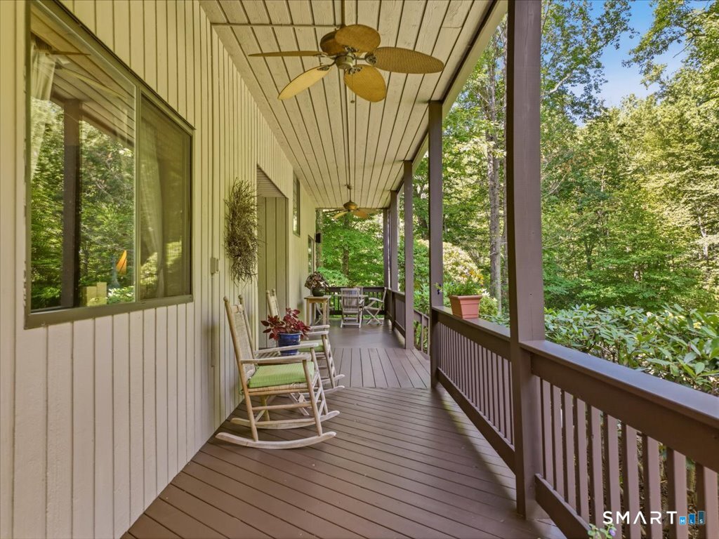 6 Douglas Lane New Fairfield CT 06812