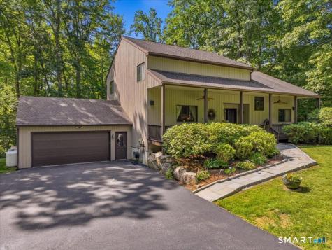 6 Douglas Lane New Fairfield CT 06812