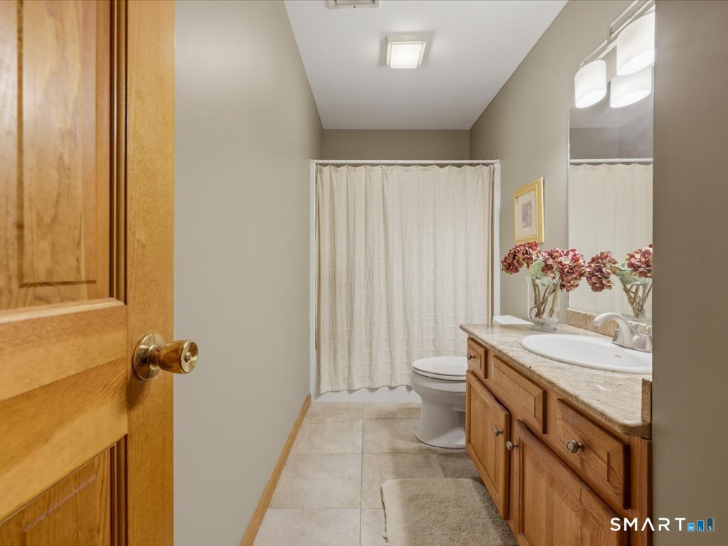 6 Douglas Lane New Fairfield CT 06812