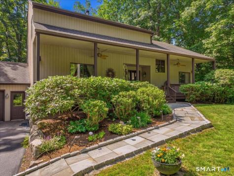 6 Douglas Lane New Fairfield CT 06812