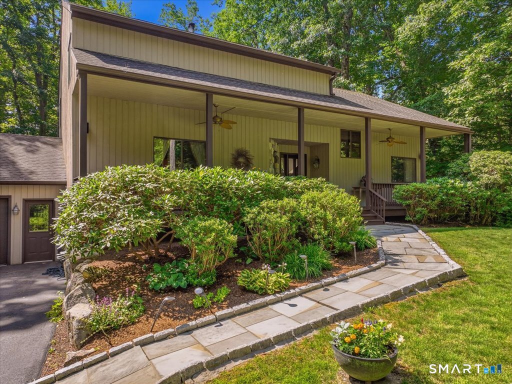 6 Douglas Lane New Fairfield CT 06812