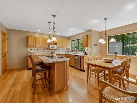 6 Douglas Lane New Fairfield CT 06812