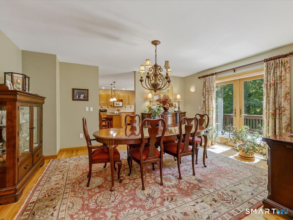 6 Douglas Lane New Fairfield CT 06812