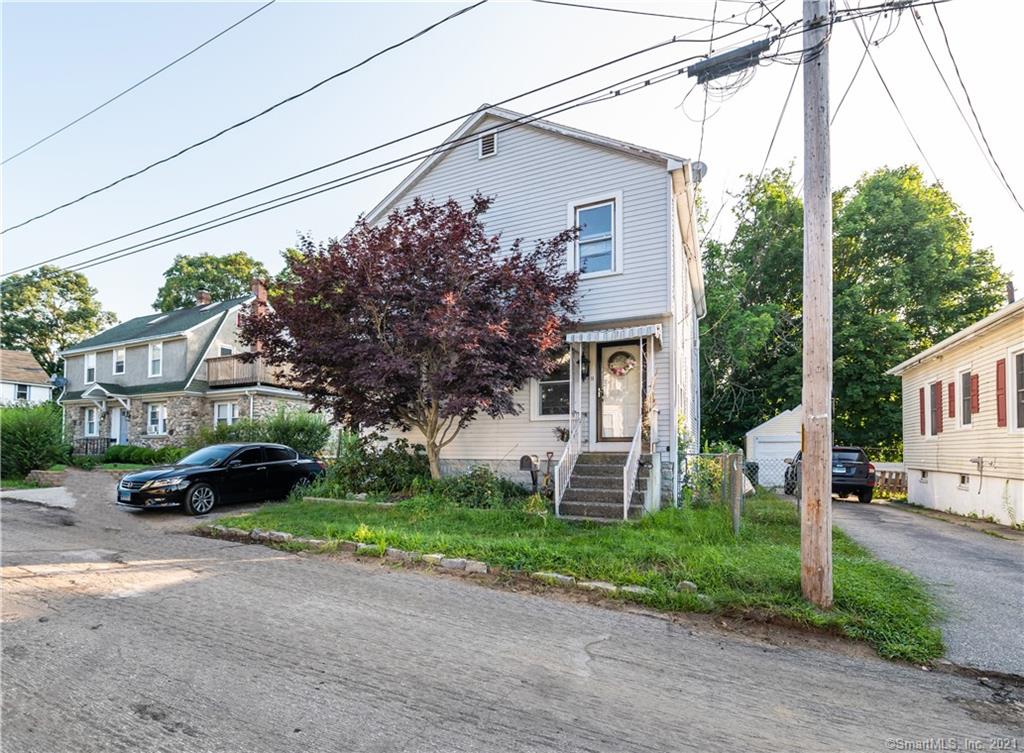 11 Cape Ann Court New London CT 06320