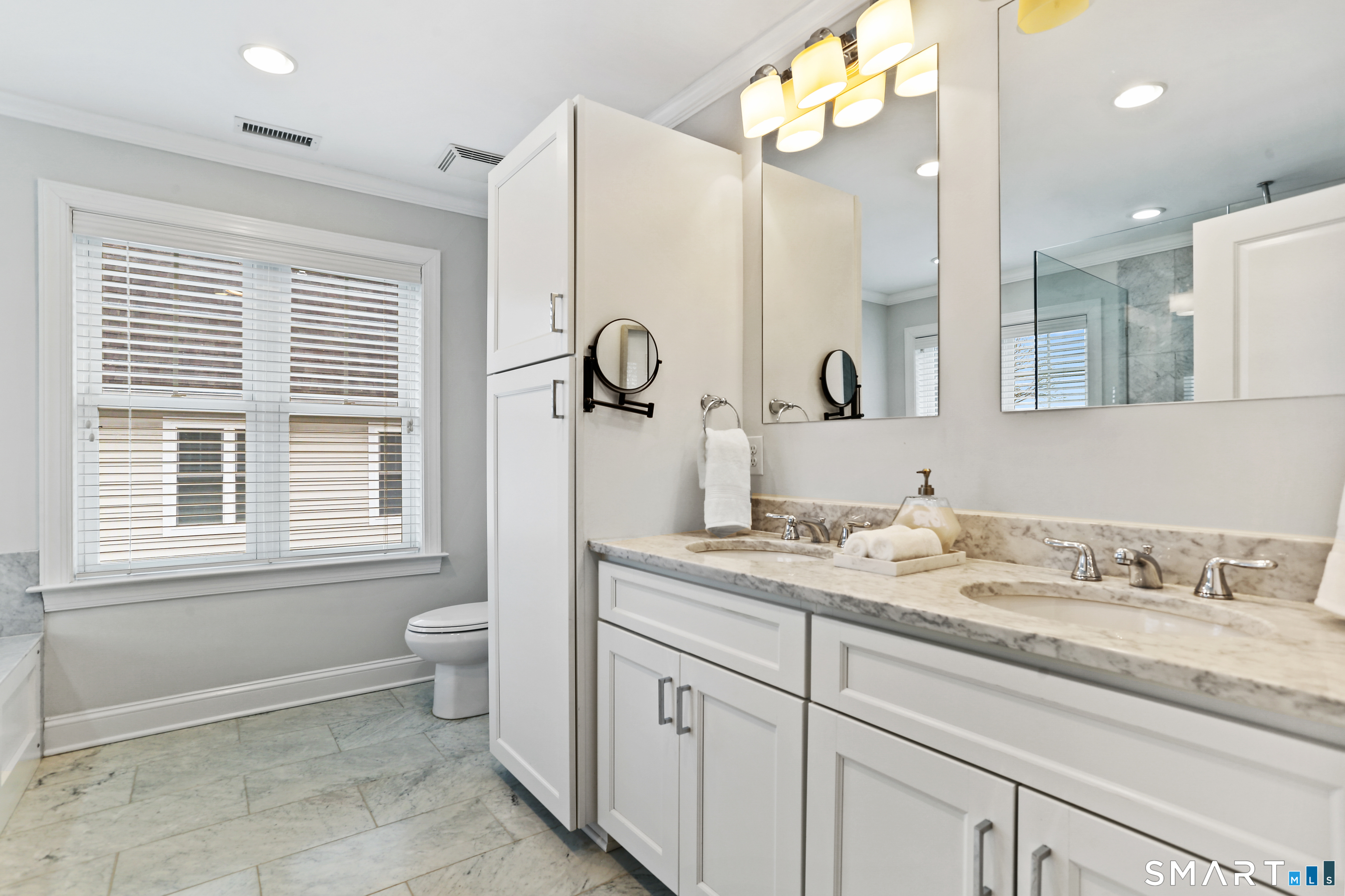 302 High Street Fairfield CT 06824