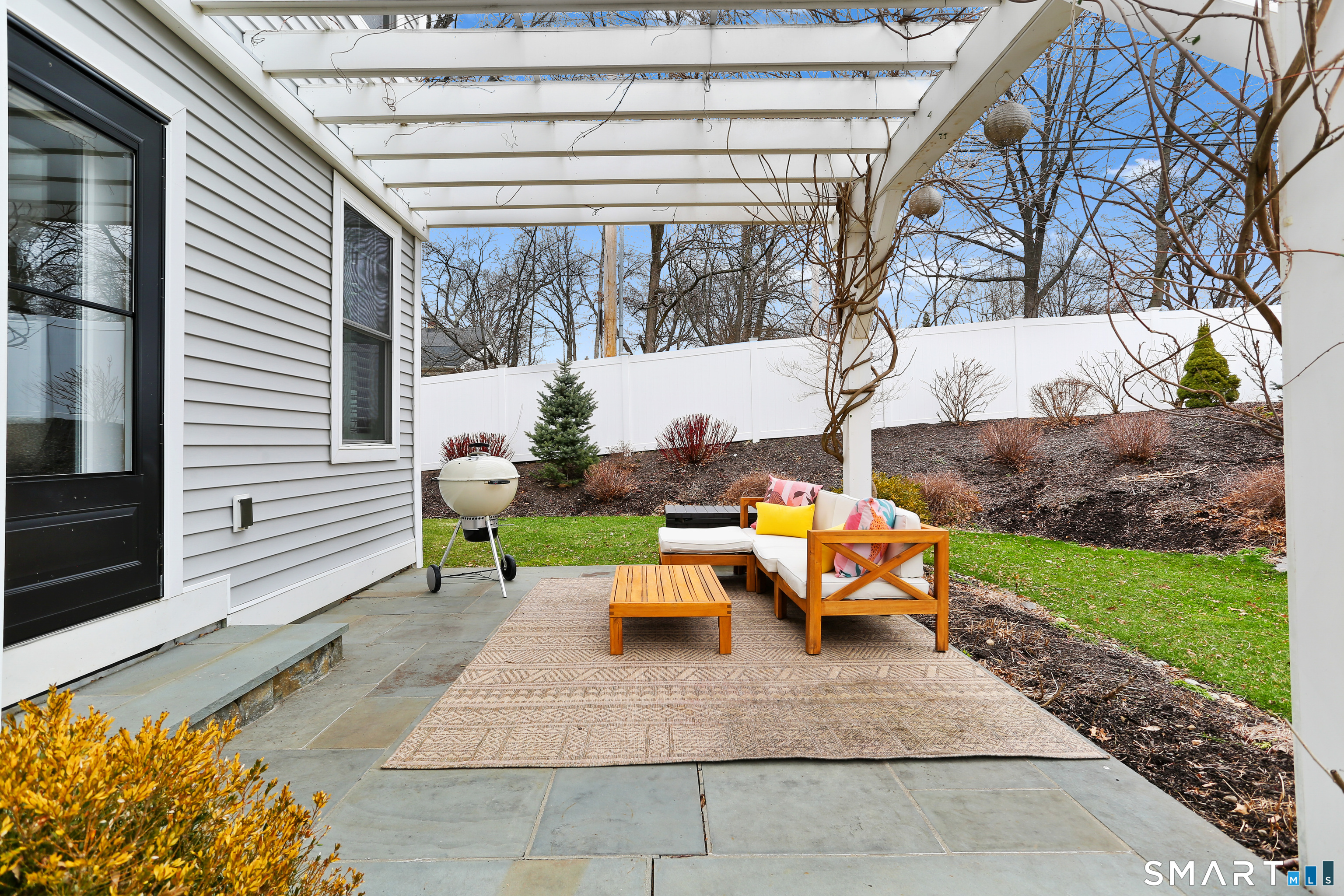 302 High Street Fairfield CT 06824