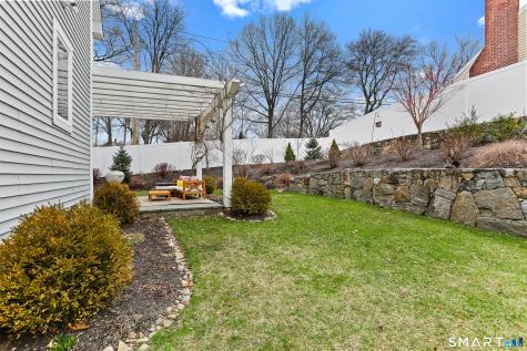 302 High Street Fairfield CT 06824