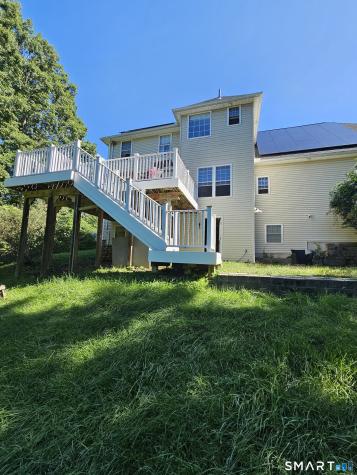 18 Tree Top Lane East Windsor CT 06016