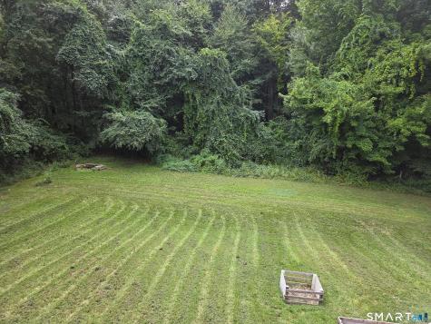18 Tree Top Lane East Windsor CT 06016