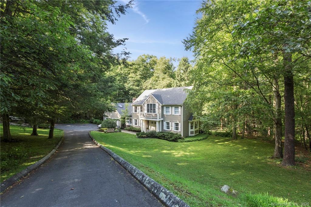 29 Greenknoll Drive Brookfield CT 06804