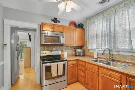 43 Barraclough Avenue Hamden CT 06517