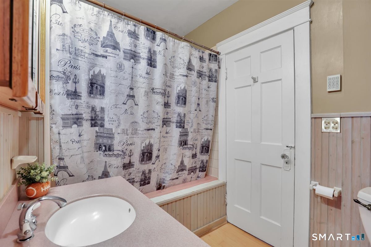43 Barraclough Avenue Hamden CT 06517