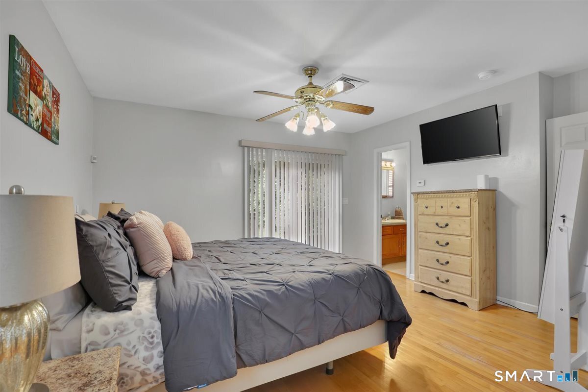43 Barraclough Avenue Hamden CT 06517