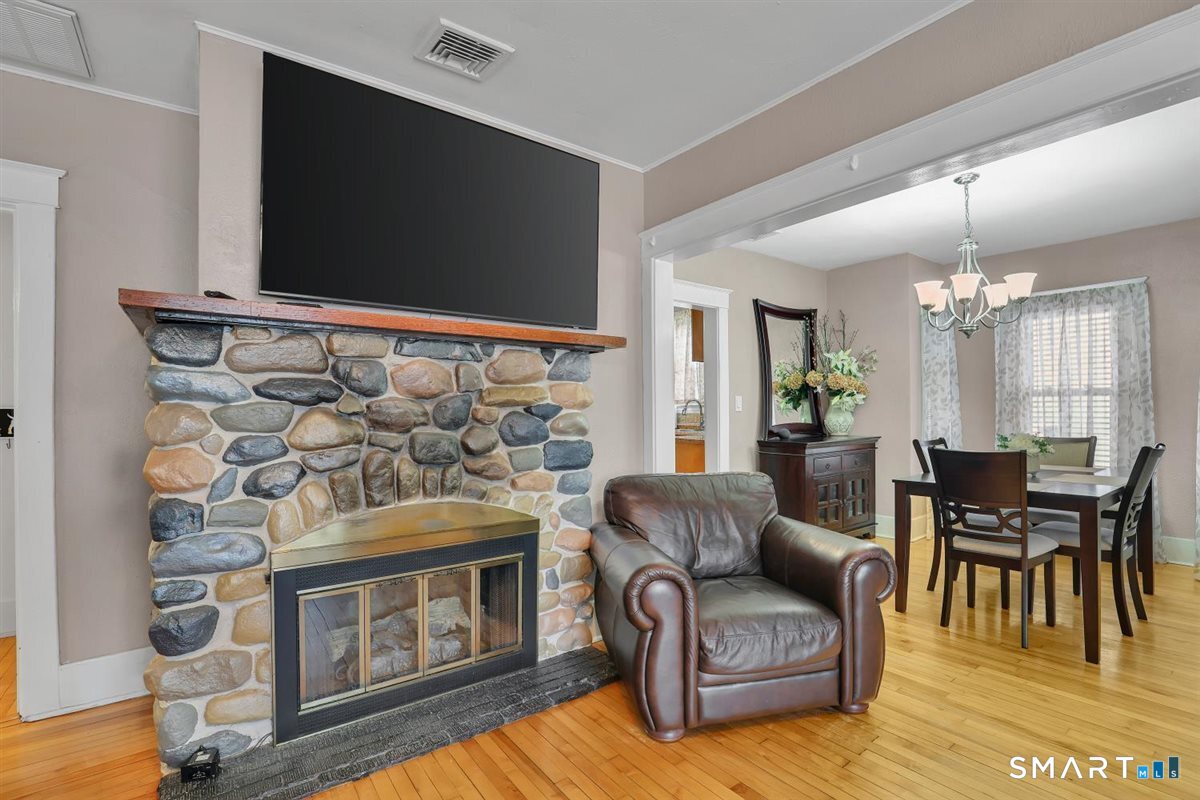 43 Barraclough Avenue Hamden CT 06517
